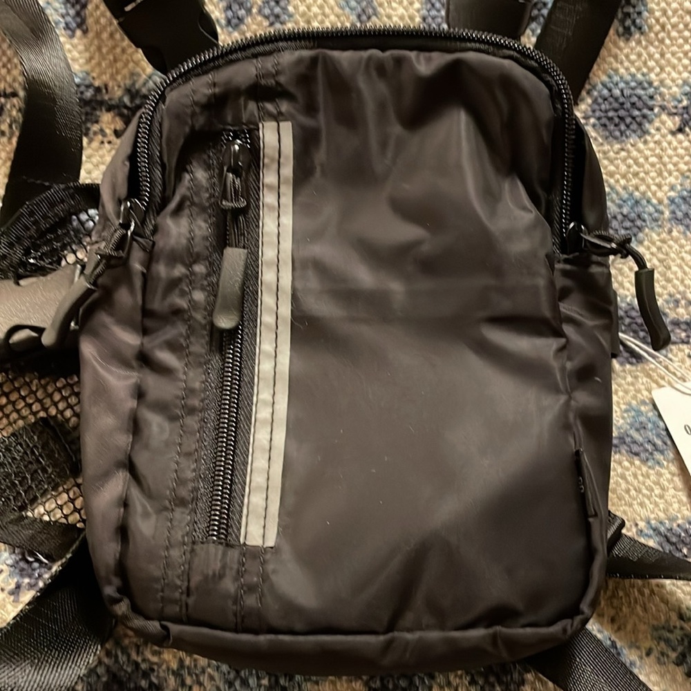 UO Mini Backpack/Front pack Nylon Unisex - Picture 6 of 9
